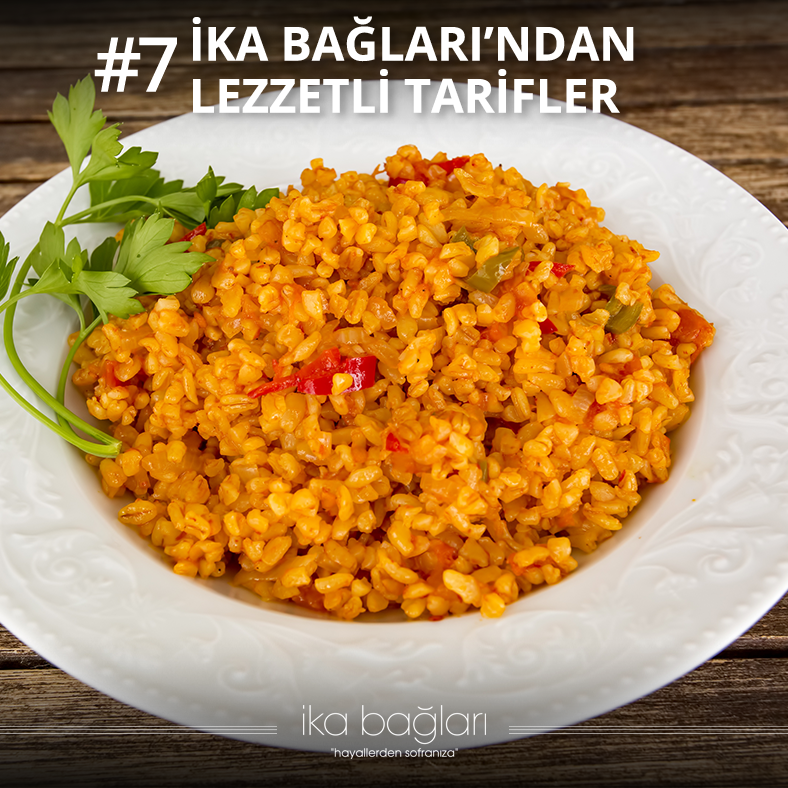 Domates ve Kapya Biber Soslu Bulgur Pilavı